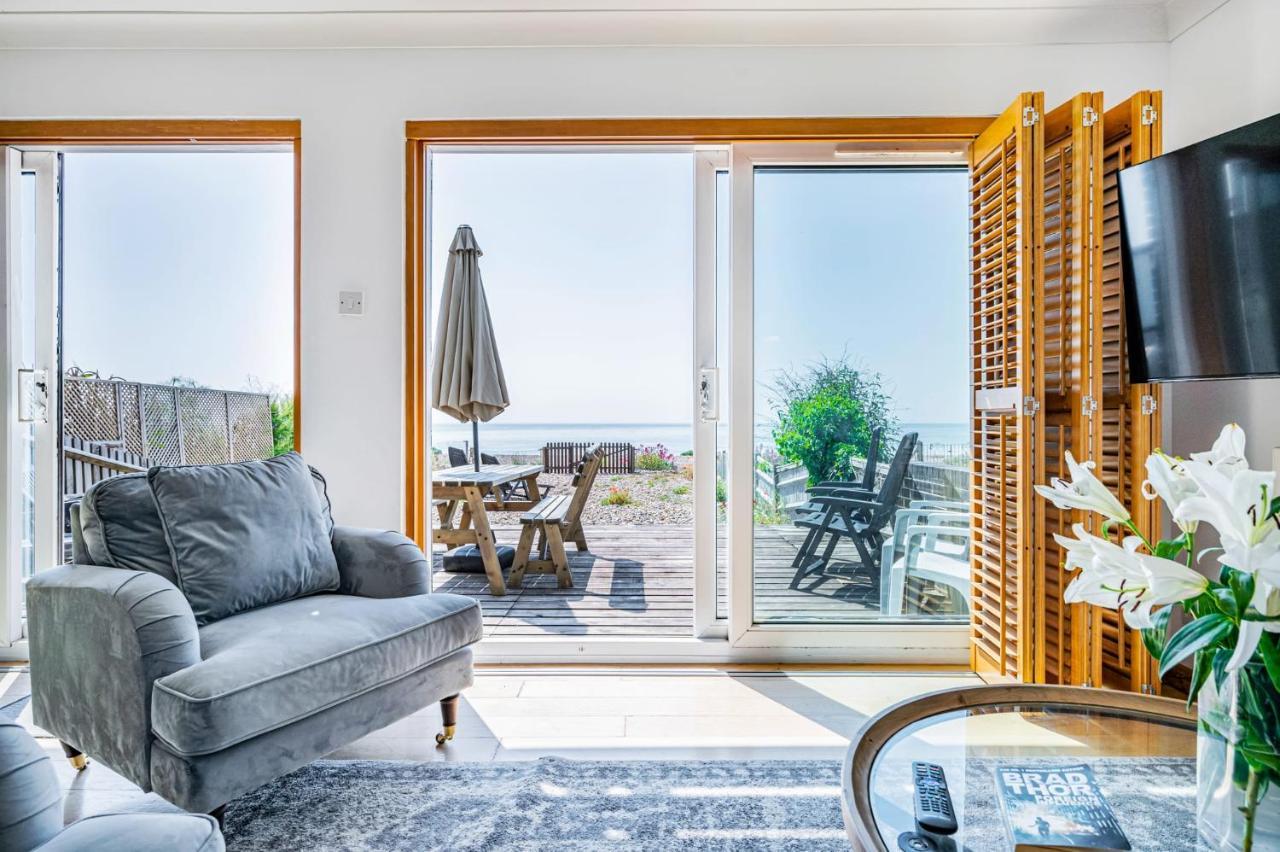 Pebble Paradise Beachfront Family Getaway Pevensey Esterno foto