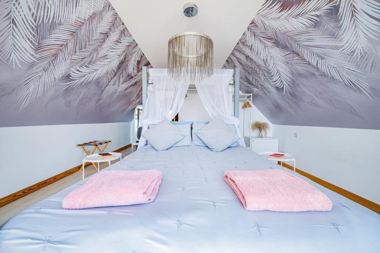 Pebble Paradise Beachfront Family Getaway Pevensey Esterno foto
