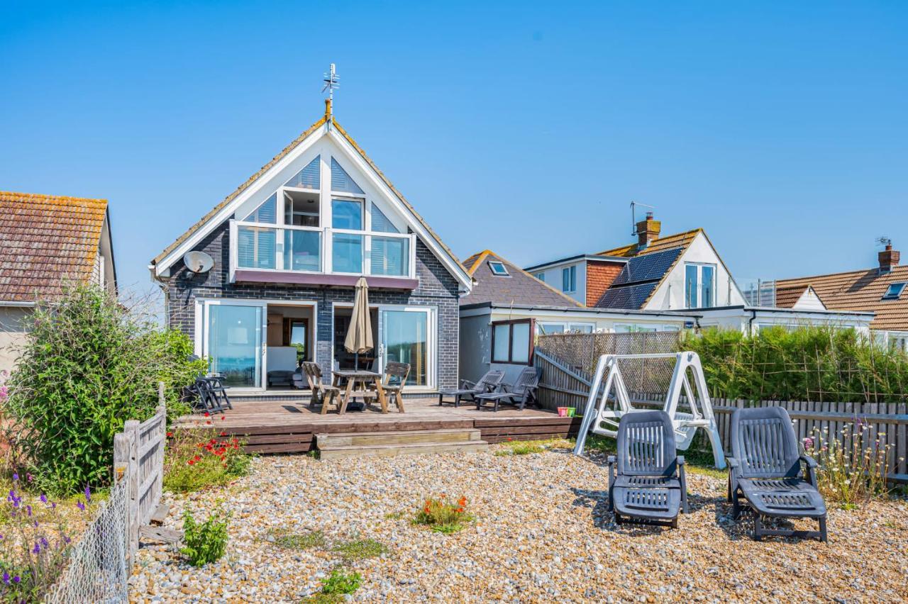 Pebble Paradise Beachfront Family Getaway Pevensey Esterno foto